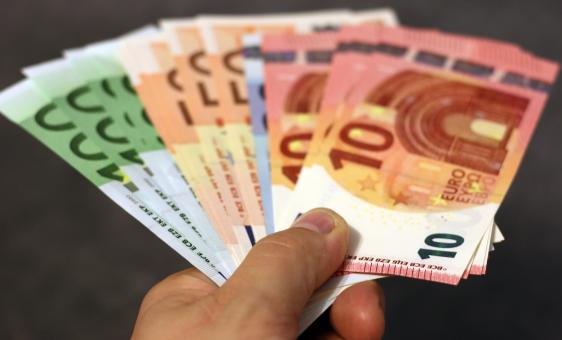 dinero pagos en efectivo